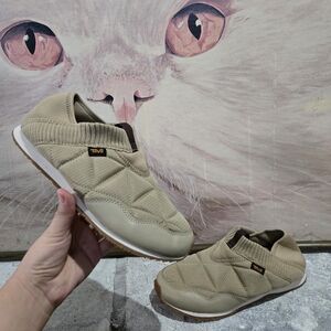 Teva ReEmber Moc Gray Brown Slip On Quilted Shoes Women's 9 Tan